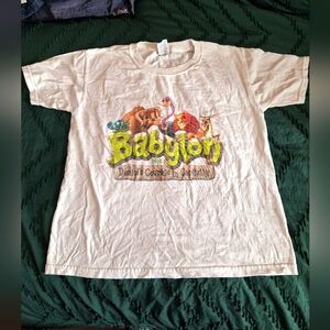 ANIMAL PRINT WHITE T-SHIRT SIZE MEDIUM 12-14